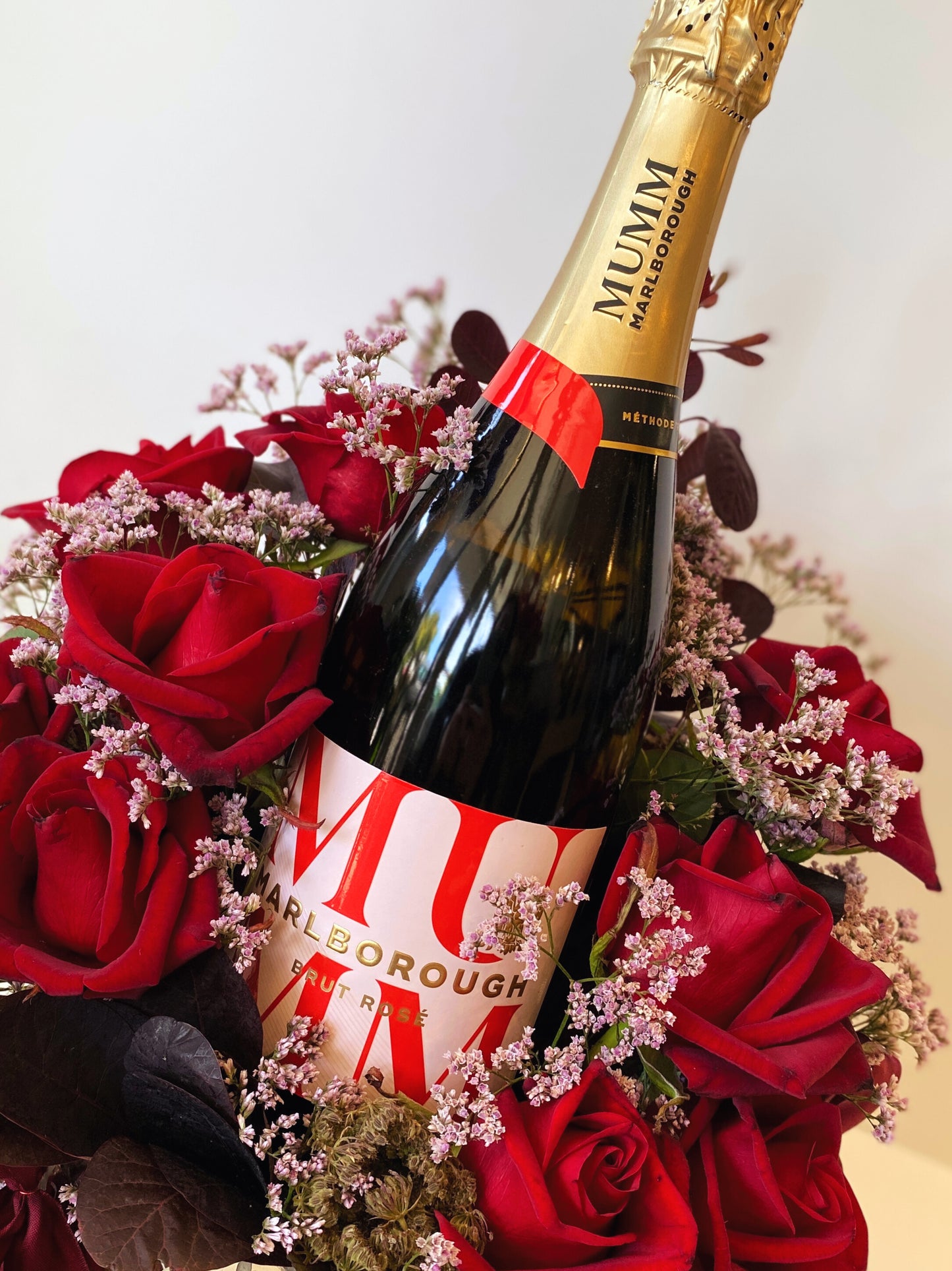 Be Mine | Deluxe designer bowl feat. Pink Shimmer Gin / Brut Rosé