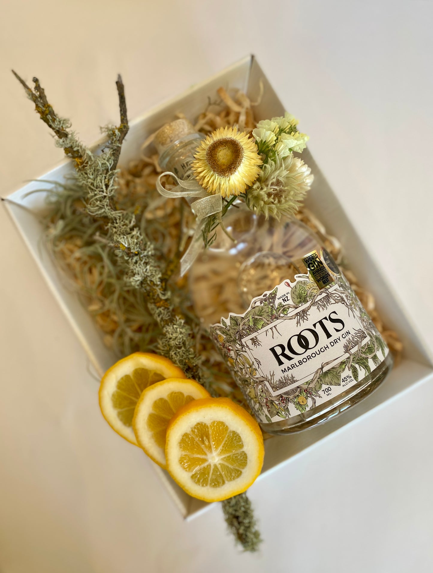 Roots Marlborough Dry Gin with Deluxe Sunflower Bouquet