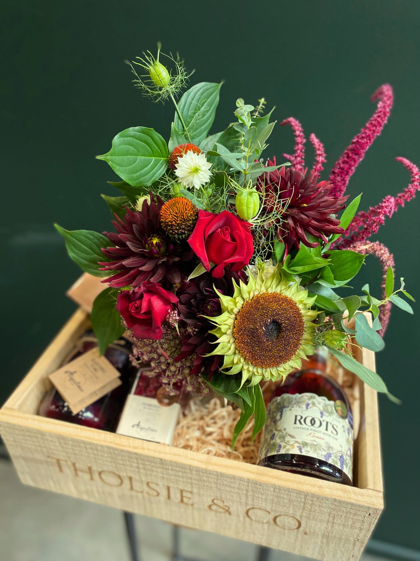 Pinot & Petals Indulgence Hamper