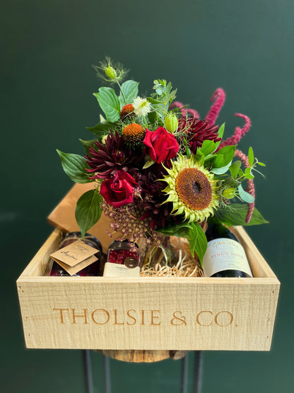 Pinot & Petals Indulgence Hamper